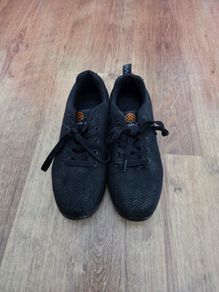 Steel toe shoes