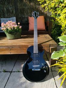 Microtonal Electric Guitar