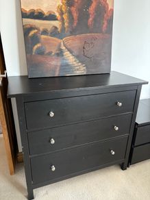 Chest of drawers