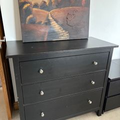 Chest of drawers