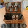 Picnic basket with Utensils, Cutlery and Blanket Image 3