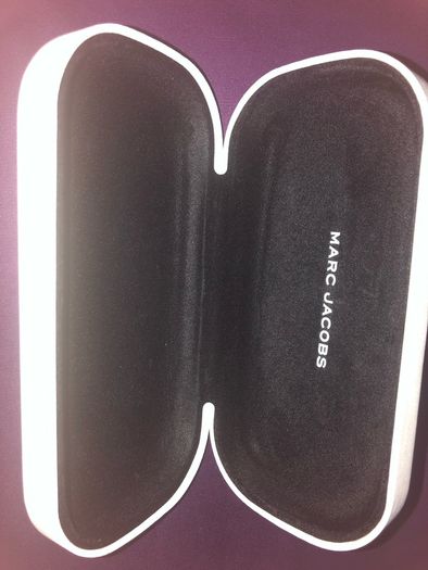 Genuine marc jacobs hard case sunglasses