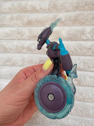 Ben 10 Ben Ten Omni-Enhanced XLR 8 Action Figure Used Please see photos