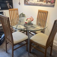 Glass opt table & 4 chairs