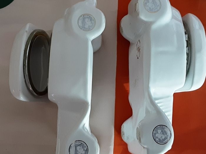nice porcelain trinket car's