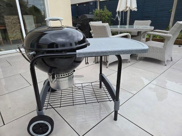 Weber One touch platinum performer