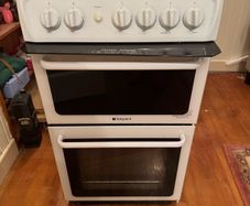Hotpoint freestanding gas cooker