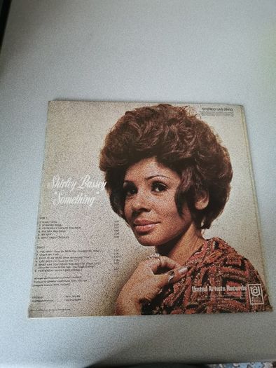 Shirley Bassey, something, vinyl