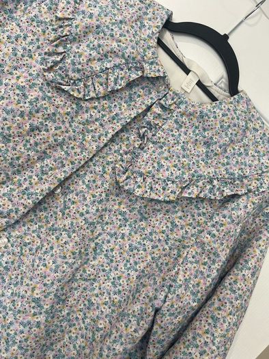 floral blouse