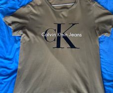 Calvin Klein t shirt