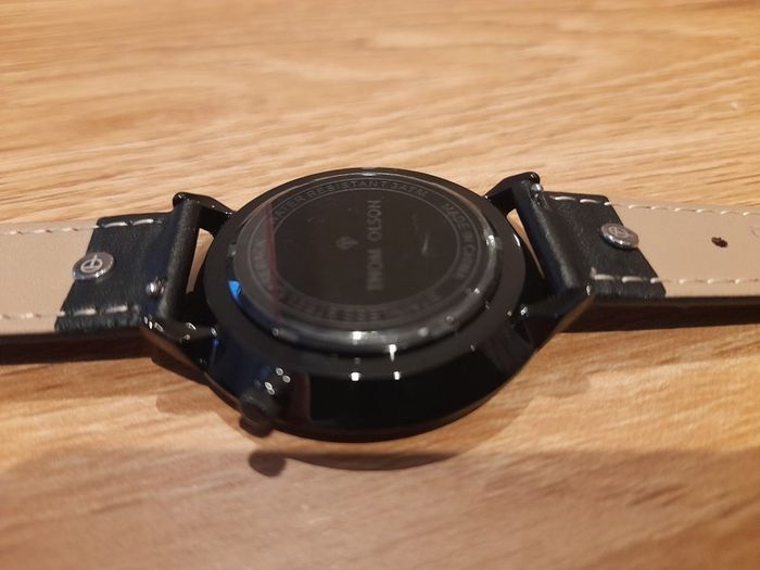Thom Olson  Unisex Free-Spirit Leather Watch. Brand New! Free Postage!