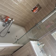 jacuzzi bath and door