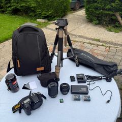 Nikon D7100 DSLR Camera Kit