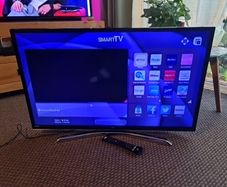 JVC 40" Smart tv Read description