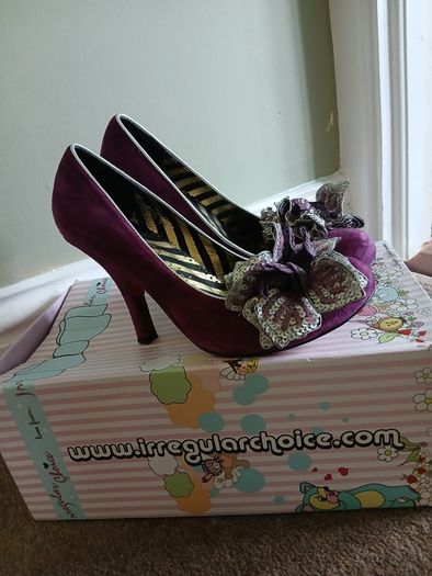 Itregular shoes size 37