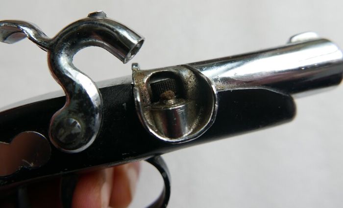 Vintage Japan Flintlock Pistol Lighter  (in working order)