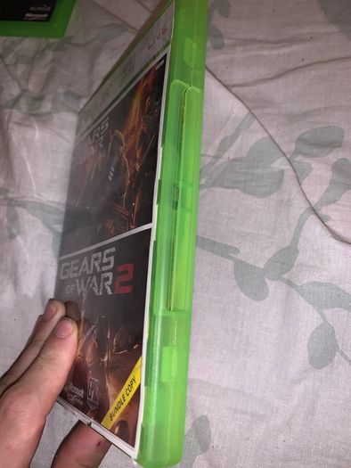 Xbox 360: rare Gears of war 1 & 2 Bundle copy