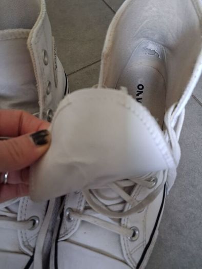 white leather converse