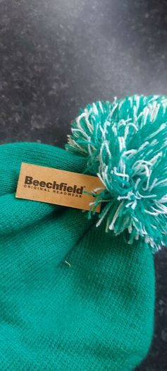 Horse racing stud hat Dubai mile ,,unwanted gift never used ,buyer collects or pays postage thank you, sold as is