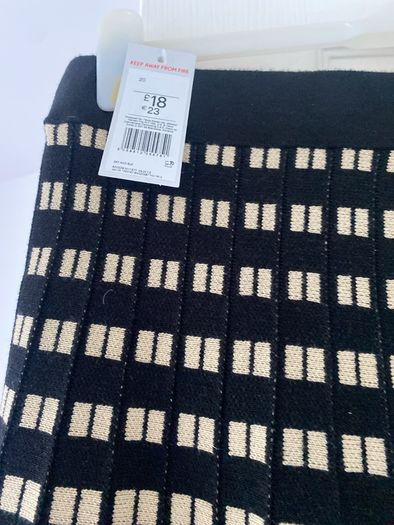 Beautiful quality F and F skirt size 20