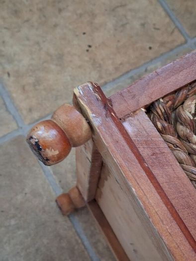 Newspaper/Magazine Rack