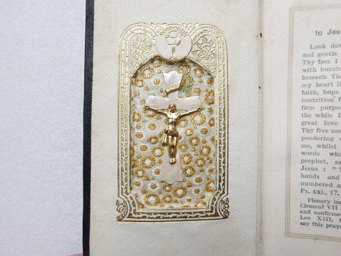 Vintage The Treasury of the Sacred Heart: A Prayer Book for Catholics