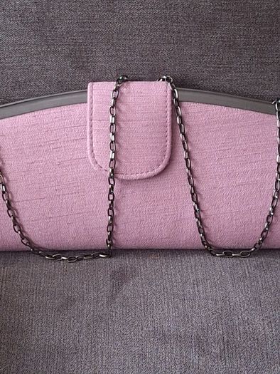 Clutch Bag with Chain .. Pink