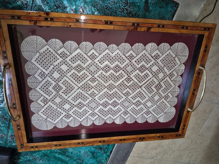 Serving tray