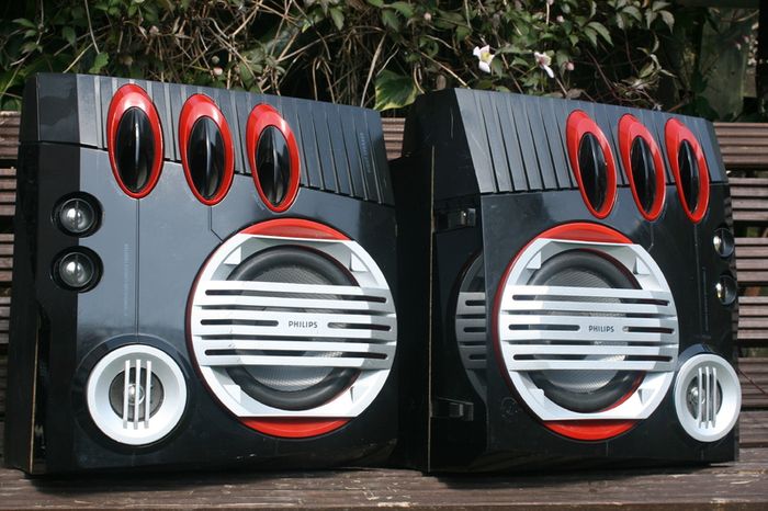Phillips Speaker System Fwb-m589/17 Retro Look 2003 Model Full Working Order