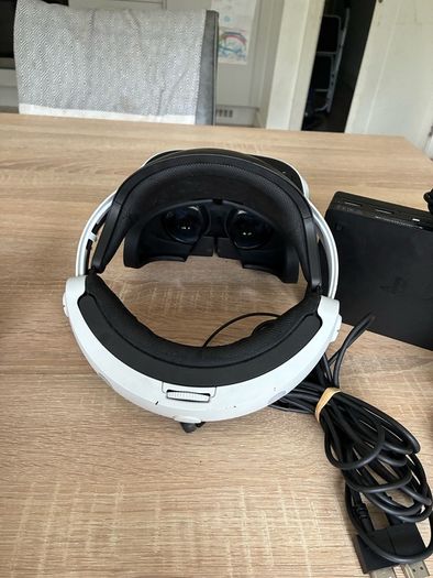 PlayStation VR PSVR Headset Bundle plus Processor Unit & Cables.
