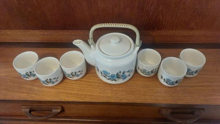 Lovely Vintage Japanese Teaset, with Six Small Cups and a Faux Bamboo Handled Teapot, Perfect for a Japanese Tea Ceremony