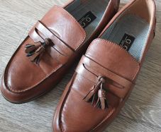 slip on shoes SIZE 6