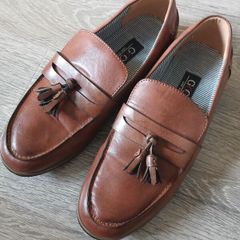 slip on shoes SIZE 6