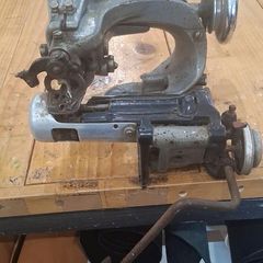 Vintage Dearborn Blind Stitch Sewing Machine