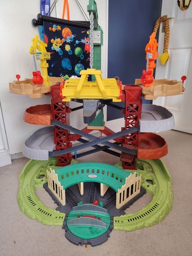 Thomas & Friends Track Set Trains & Cranes Super Tower