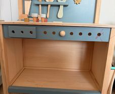 Kids work bench