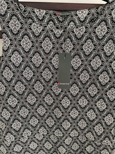 dress Bnwt Streetone sleeveless black & white print dress size 12