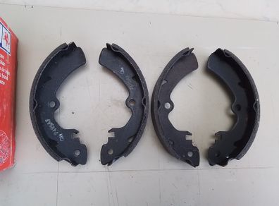 Suzuki SJ 410 1.0 Brake Shoes.
