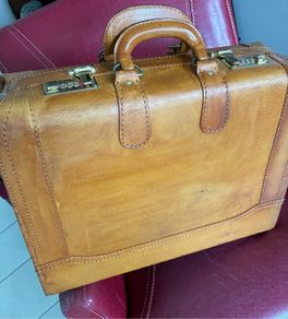 Quality Leather Overnight Case/ Suitcase