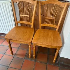 Set of 4 Solid Wood Dining Chairs (Wheat-Back / Spindle Style)
