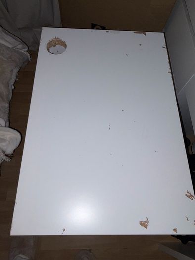 White Wooden desk