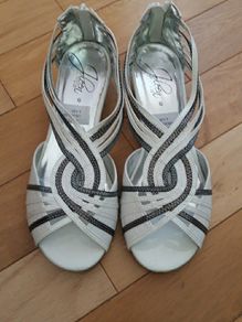 Joleen sandals (UK 6)(New)