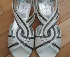 Joleen sandals (UK 6)(New)