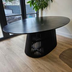Kave Home Jeanette black dining table