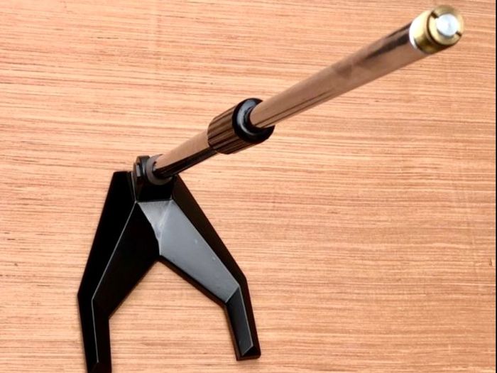 Microphone stand