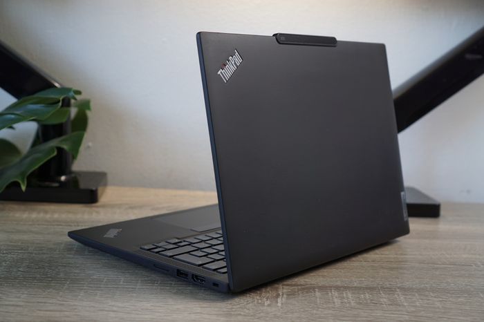 Lenovo ThinkPad X13 Gen 4 | i5-1335U | 16GB LPDDR5 | 256GB SSD | 100% Battery