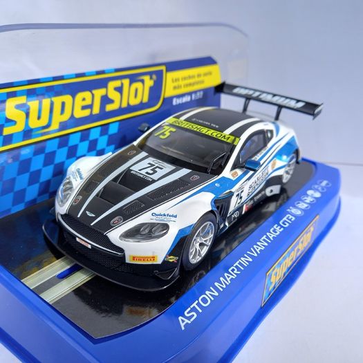 Scalextric Aston Martin Vantage Gt3 #75 Slot Car ( Superslot H4027 C4027 24hr Le Mans touring )