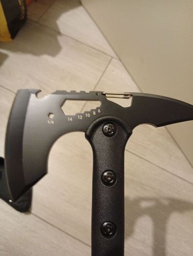 camping Axe