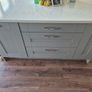 kitchen doors, knobs & handles & extractor fan. Image 8
