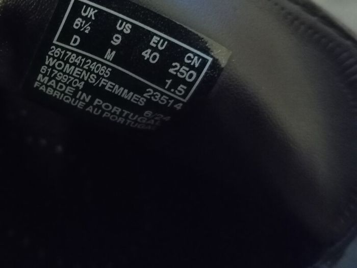 Clarks women loafers black leather size 6.5